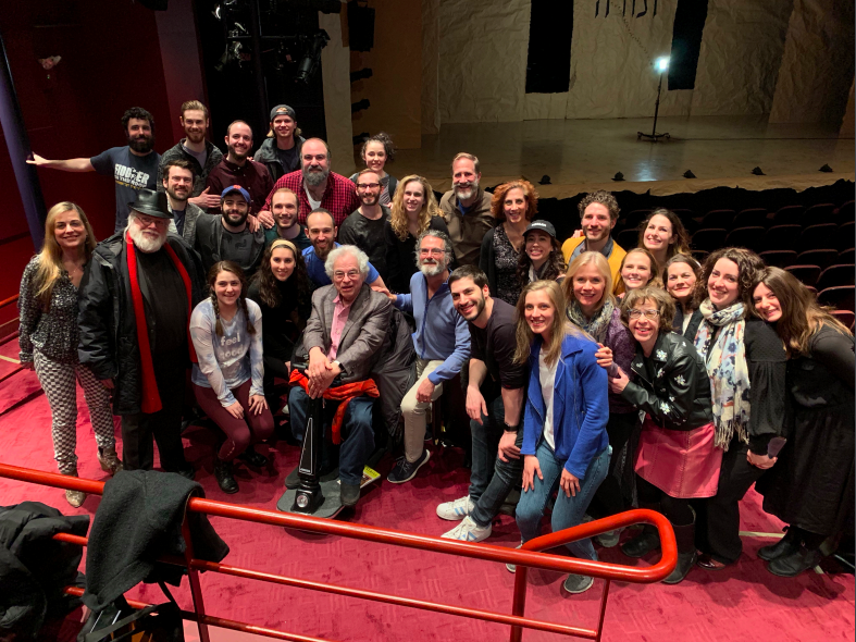 Photo Flash: Violinist Itzhak Perlman Attends Yiddish FIDDLER ON THE ROOF! Image