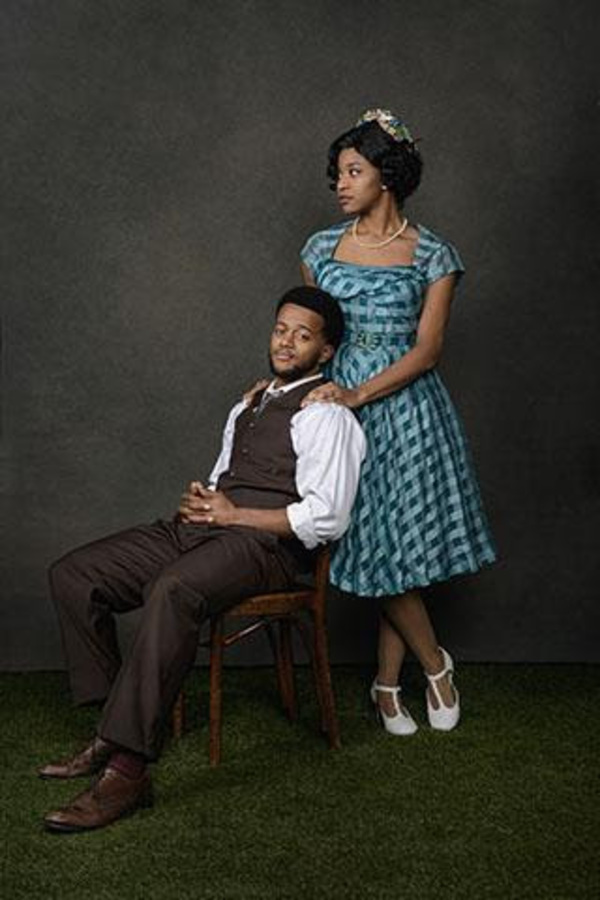 Photo Flash: TimeLine Theatre Company Presents TOO HEAVY FOR YOUR POCKET Image