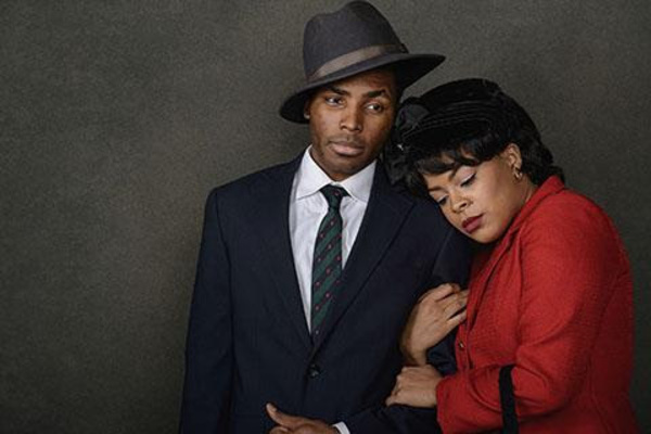 Photo Flash: TimeLine Theatre Company Presents TOO HEAVY FOR YOUR POCKET Image