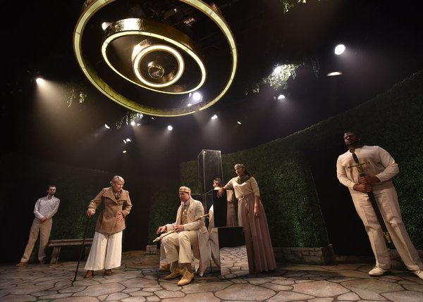Photo Flash: First Look At William Shakespeare's RICHARD II Presented By Orlando Shakes Image