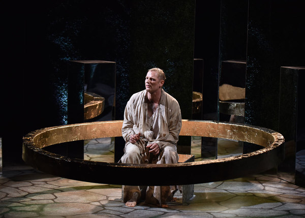 Photo Flash: First Look At William Shakespeare's RICHARD II Presented By Orlando Shakes Image