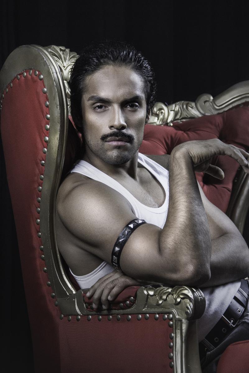 Feature: FREDDIE, LA LEYENDA - NUEVAS FUNCIONES at Ricardo Blume Image