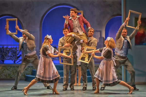 Photo Flash: Get A First Look At RTC's DIRTY ROTTEN SCOUNDRELS Image