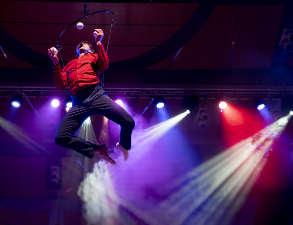 BWW Previews: CIRQUE GOES HOLLYWOOD at Meyerhoff Symphony Hall Image
