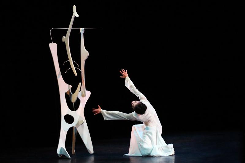 Review: MARTHA GRAHAM DANCE COMPANY at The Joyce through 4/14 for Enthralling Contemporary Dance Image
