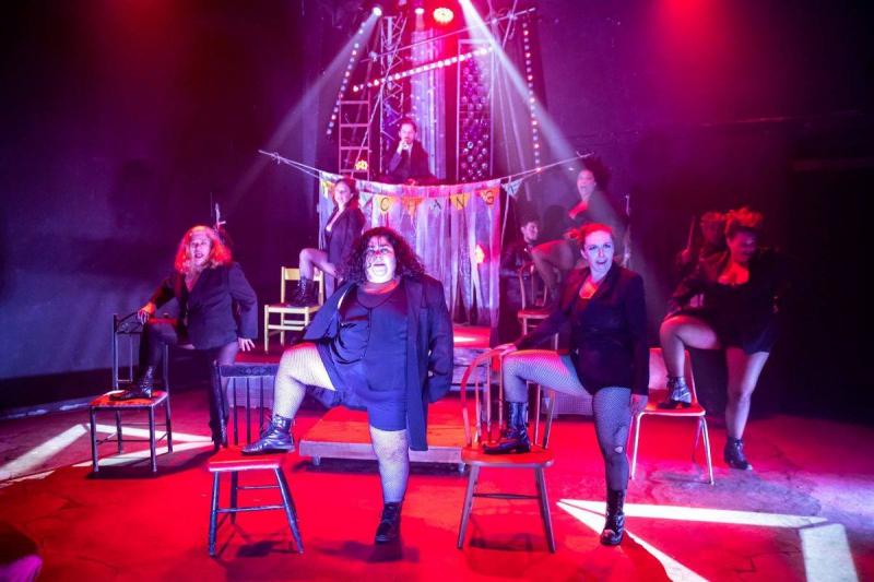 Review: LAST: AN EXTINCTION COMEDY slays at The VORTEX Image