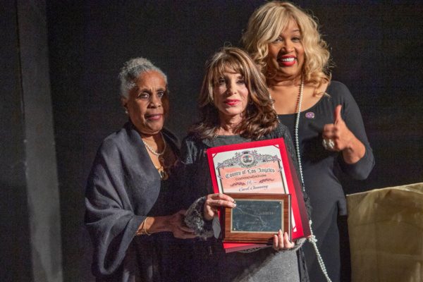 Kate Linder (center) accepts posthumous Infinity Award for Carol Channing from Starle Photo