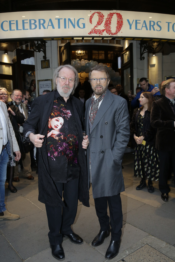 Photo Flash: MAMMA MIA! Celebrates 20 Years in London Image