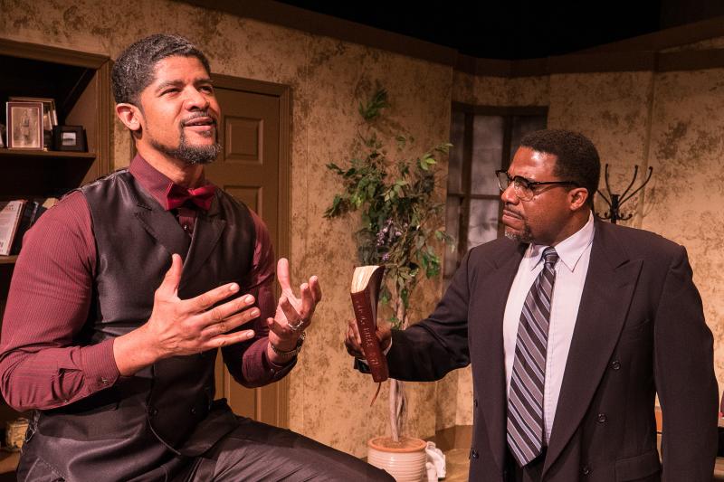 Review: FREEDA PEOPLES Shakes the Foundation of The Ensemble Theatre 