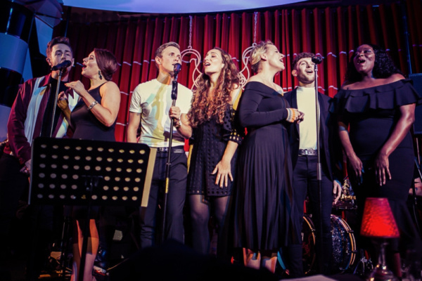 Closing the show Nick Butcher, Laura Tebbutt, Rob Houchen, Emma Kingston, Rebecca Loc Photo