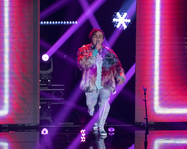 Photo Coverage: The Top 14 Performed on AMERICAN IDOL Image