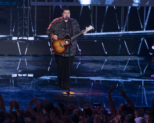 Photo Coverage: The Top 14 Performed on AMERICAN IDOL Image