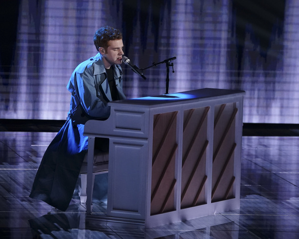 Photo Coverage: The Top 14 Performed on AMERICAN IDOL Image
