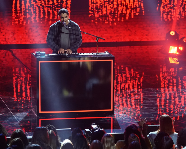 Photo Coverage: The Top 14 Performed on AMERICAN IDOL Image
