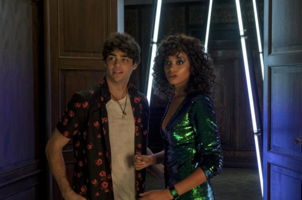 Photo Coverage: Get a First Look at the New CHARLIE'S ANGELS Image