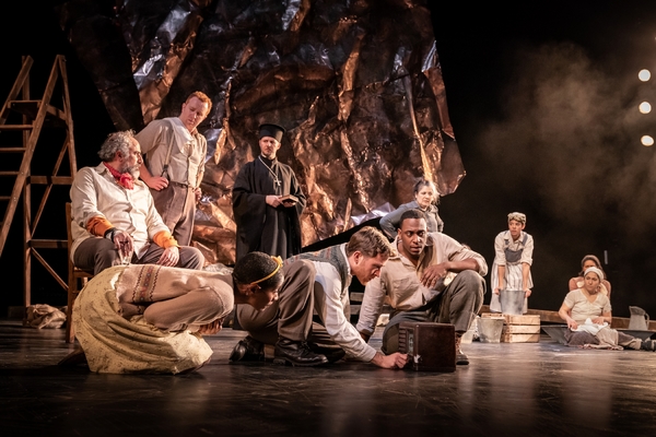 Photo Flash: First Look at the UK Tour of CAPTAIN CORELLI'S MANDOLIN Image