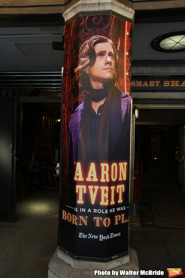 Up on the Marquee: MOULIN ROUGE! Image