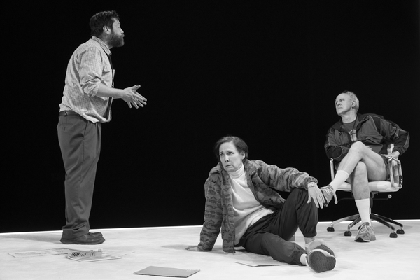 Photo Flash: First Look at Laurie Metcalf, John Lithgow & More in HILLARY AND CLINTON on Broadway! Image