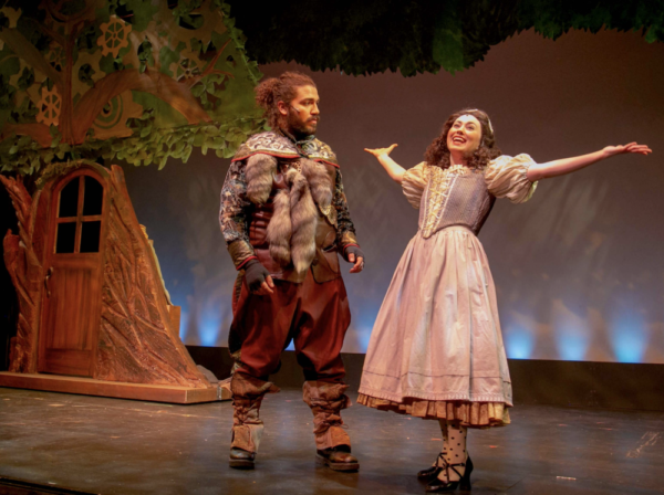 Photo Flash: SNOW WHITE Opens At The Downtown Cabaret Theatre 