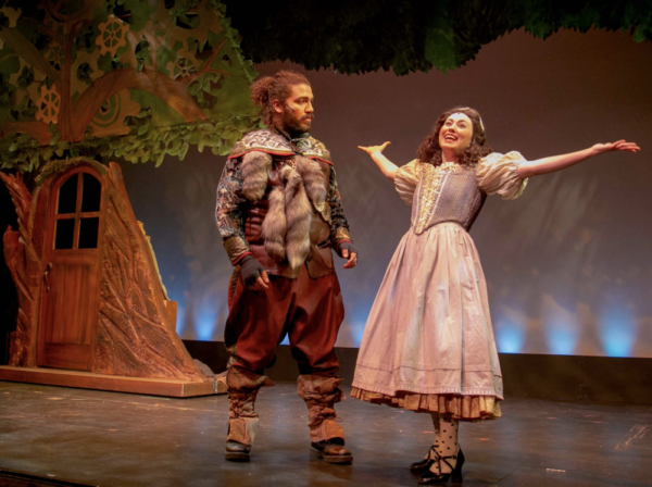 Photo Flash: SNOW WHITE Opens At The Downtown Cabaret Theatre Image