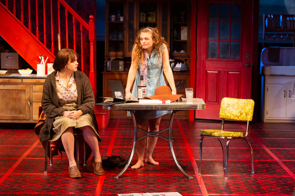 Photo Flash: First Look At CRIMES OF THE HEART At Alley Theatre 