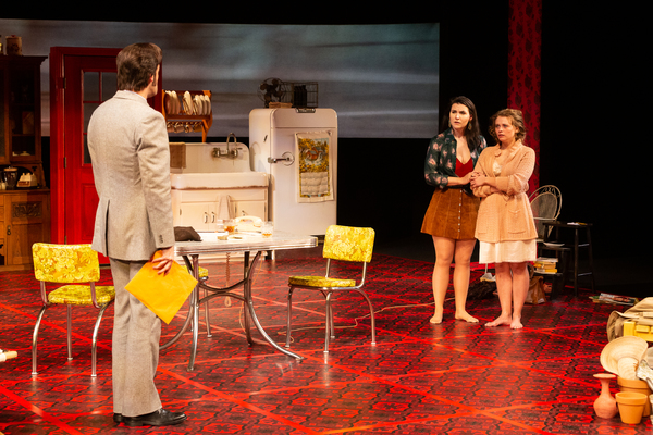 Photo Flash: First Look At CRIMES OF THE HEART At Alley Theatre 