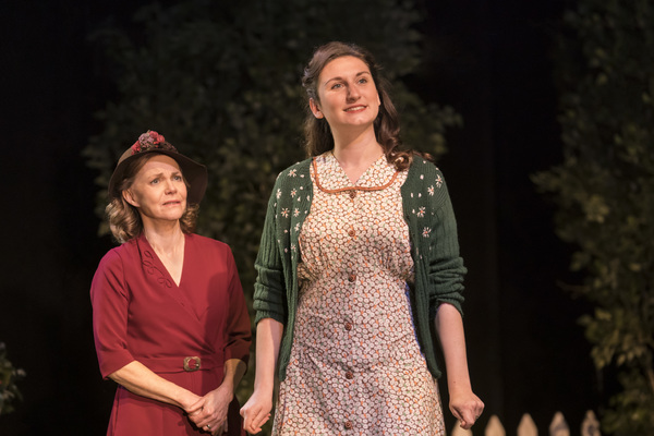 Photo Flash: First Look at Sally Field, Jenna Coleman, and the Cast of ALL MY SONS Image