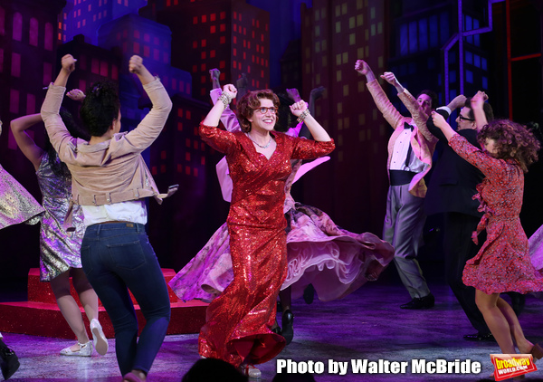 Photo Coverage: Santino Fontana and the Cast of TOOTSIE Take Their Opening Night Bows Image
