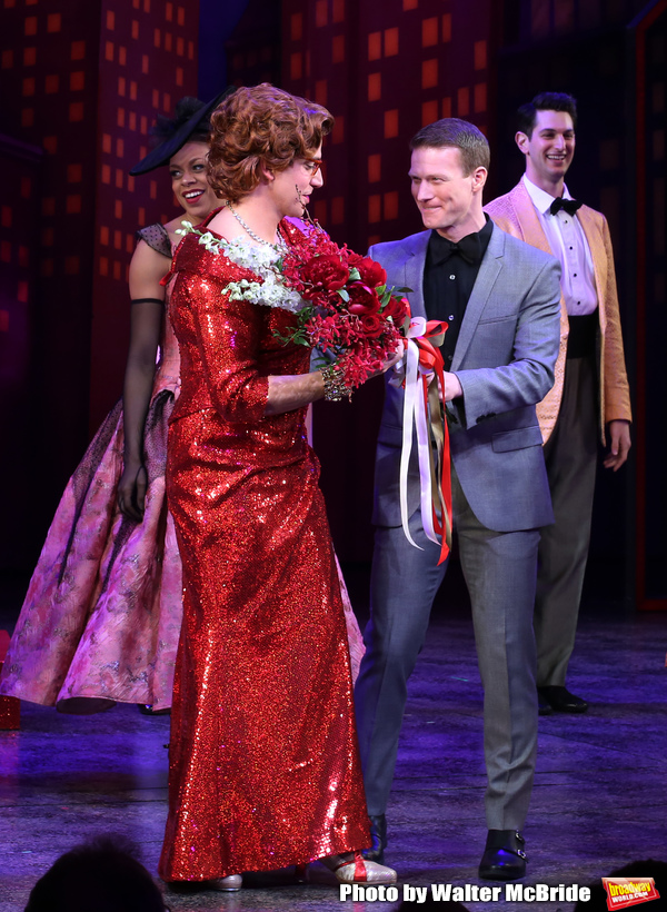 Photo Coverage: Santino Fontana and the Cast of TOOTSIE Take Their Opening Night Bows Image