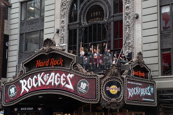 Photo Coverage: ROCK OF AGES Celebrates 10th Anniversary with Pop Up At Hard Rock Cafe! Image