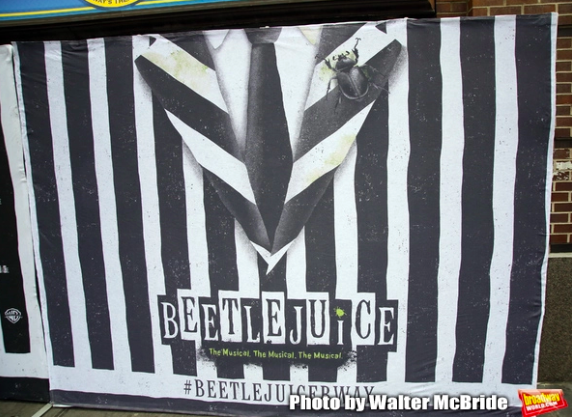 Wake Up With BWW 4/26: BEETLEJUICE Opening Night Coverage, Drama Desk Nominations, and More! Image