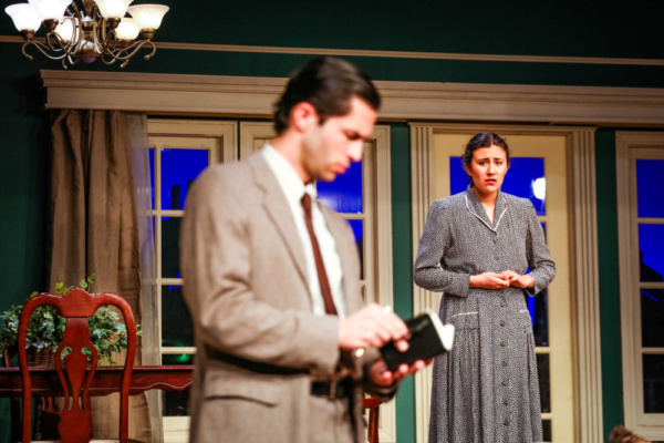 Photo Flash: First Look at LAURA At Tacoma Little Theatre Image