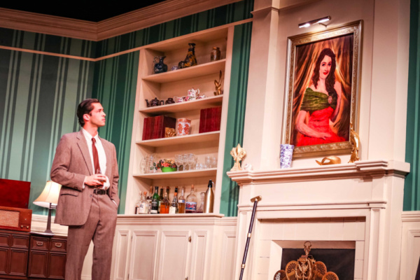 Photo Flash: First Look at LAURA At Tacoma Little Theatre Image