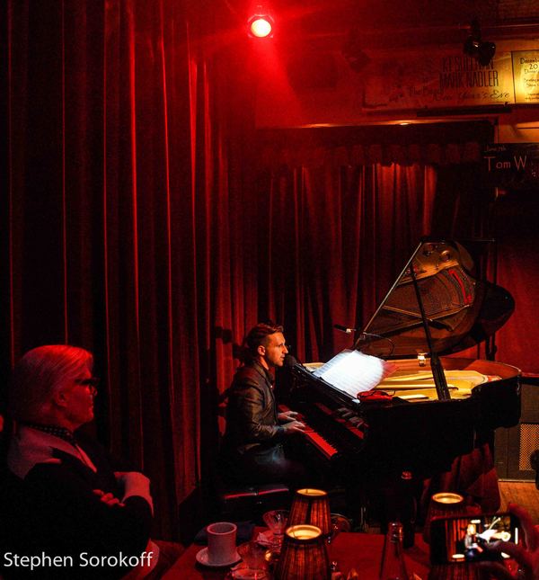 Photo Coverage: Nicolas King Raises The Tide At The Beach Cafe Image