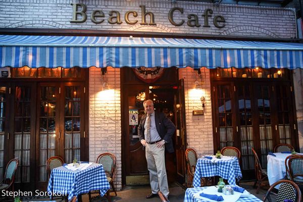 Photo Coverage: Nicolas King Raises The Tide At The Beach Cafe Image