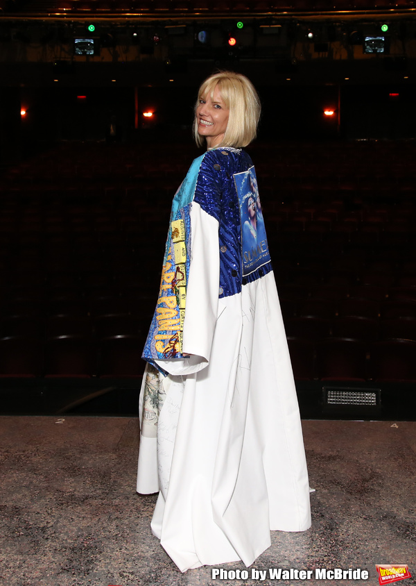 Photo Coverage: Jenifer Foote Receives the Legacy Robe for TOOTSIE Image