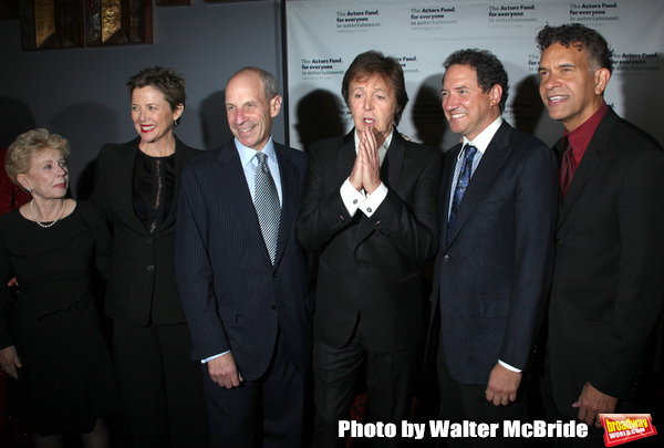 Jo Sullivan Loesser, Annette Bening, Jonathan Tisch,Annette Bening, Kevin McCollum &  Photo