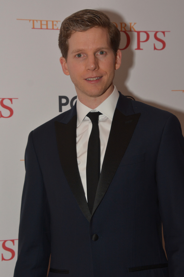 Stark Sands Photo