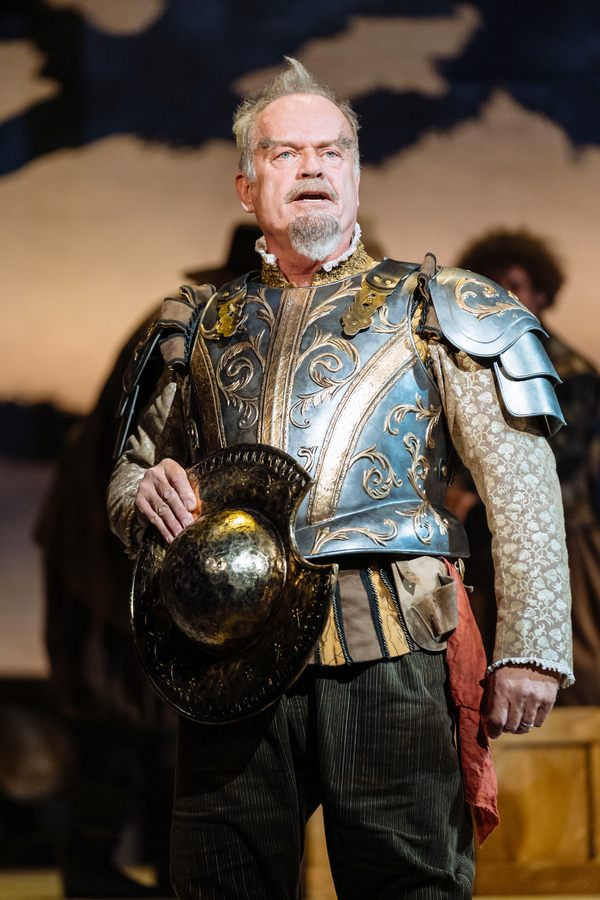 Photo Flash: First Look At Kelsey Grammer In MAN OF LA MANCHA Image