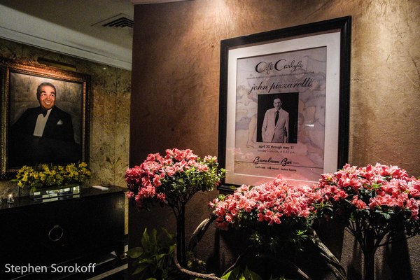 Photo Coverage: John Pizzarelli Celebrates Nat King Cole at Cafe Carlyle 
