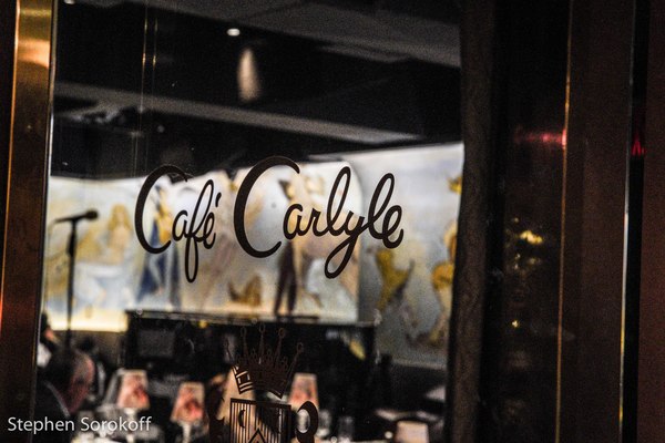 Photo Coverage: John Pizzarelli Celebrates Nat King Cole at Cafe Carlyle 