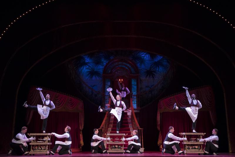 Review: Wow! Wow! Wow, Fellas! Look at DOLLY Now, Fellas: She's Spectacular! Image