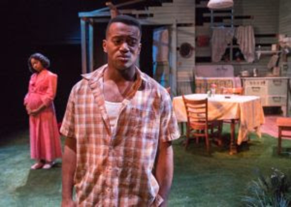 Photo Flash: TimeLine Theatre Company Presents TOO HEAVY FOR YOUR POCKET Image