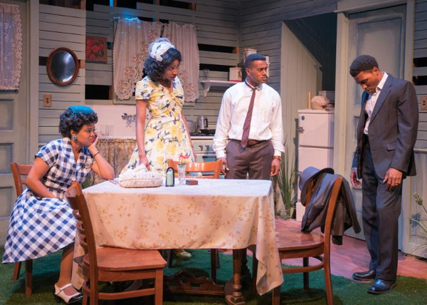 Photo Flash: TimeLine Theatre Company Presents TOO HEAVY FOR YOUR POCKET Image