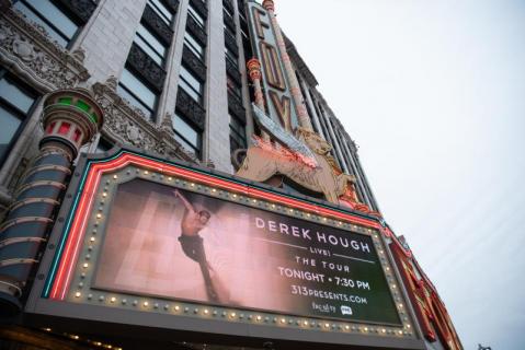 Review: DEREK HOUGH - LIVE! ON TOUR at The Fox Theatre was Exactly Like He Described - Epic! Photos Inside! 