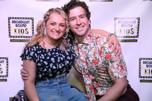 Photo Flash: Paige Davis Wins Big at BROADWAY BEE Image