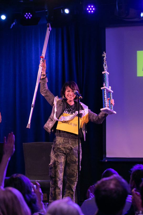 Photo Flash: Paige Davis Wins Big at BROADWAY BEE Image