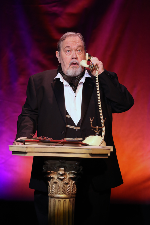 Photo Flash: First Look at ENTER LAUGHING Image
