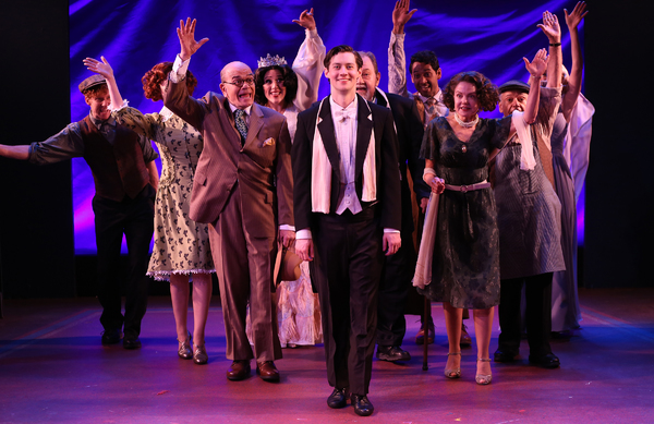 Photo Flash: First Look at ENTER LAUGHING Image