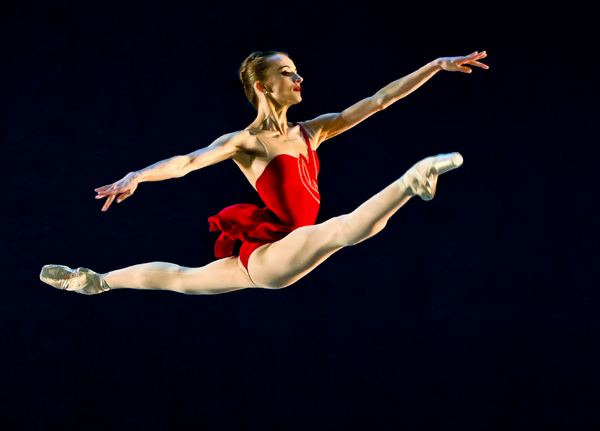 Review: WHEELDON, ELO AND ROBBINS DANCE TRIO at Academy Of Music Image